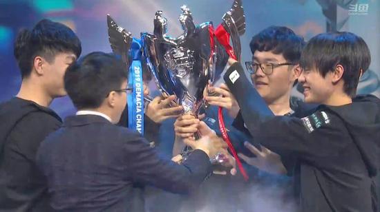 XG战队冲击TI14总决赛，展现中国DOTA2实力